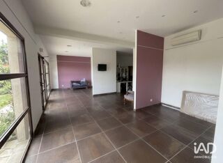  Immeuble à vendre 3 pièces 220 m²