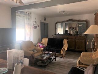  Appartement à louer 4 pièces 90 m²