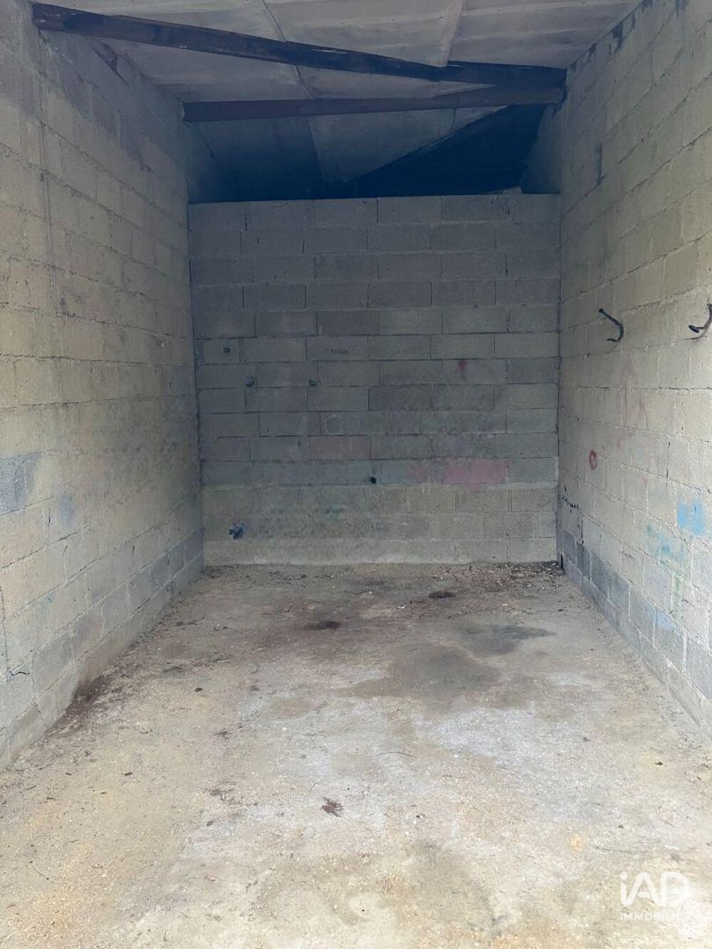 Location Parking/Garage Location Parking/garage/box 17 m&sup2; Tonnerre