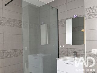  Appartement à louer 3 pièces 65 m²