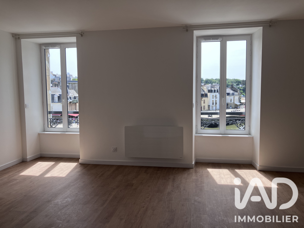 location Appartement - 3 pièce(s) - 77 m² Auray (56400)