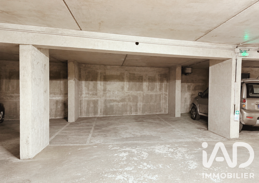 Vente Parking/Garage Vente Parking 22 m&sup2; Paris 10