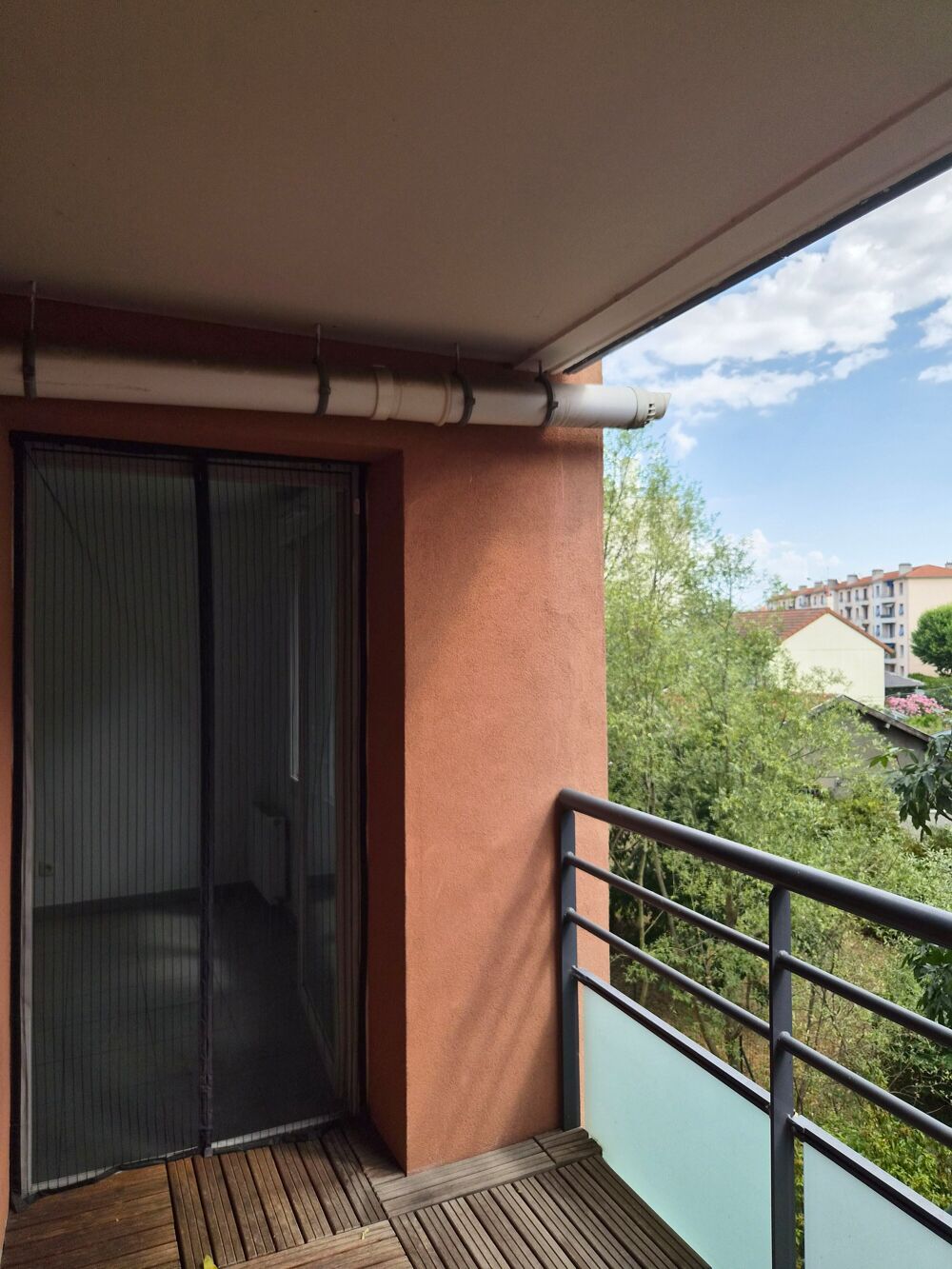 Vente Appartement T2 avec balcon et parking en sous sol - Résidence récente Villeurbanne