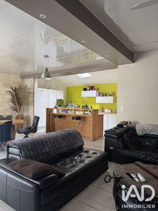  Maison à louer 7 pièces 177 m²