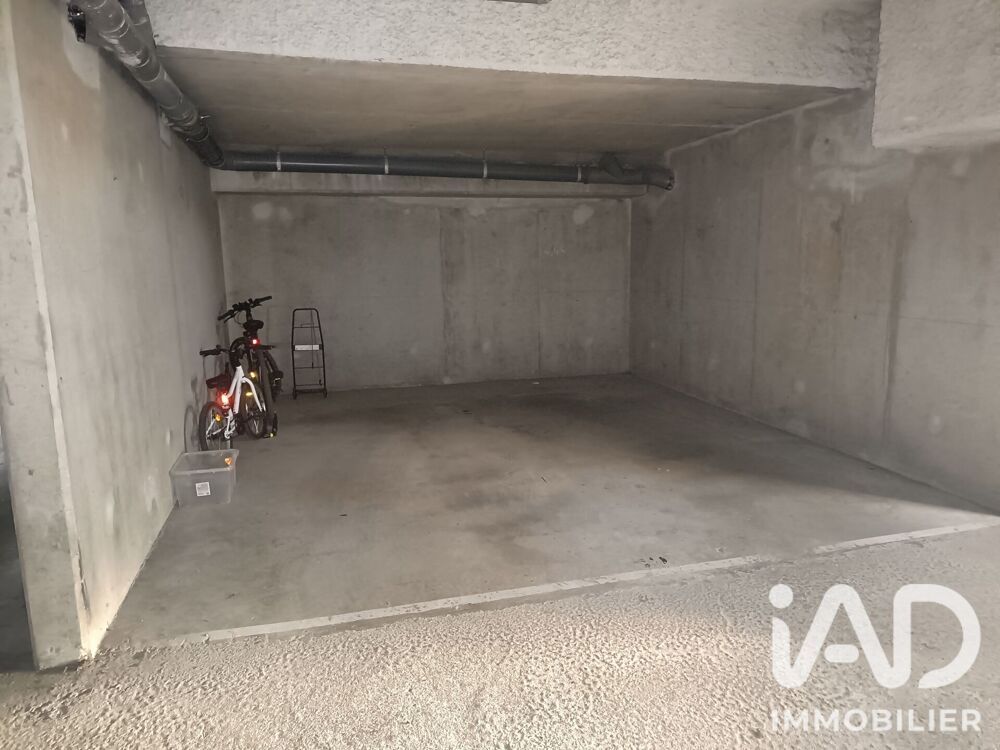 Vente Parking/Garage Vente Parking 25 m&sup2; Montigny-le-bretonneux