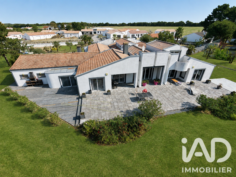 Vente Maison Vente Maison d'architecte 8 pièces Saint-révérend