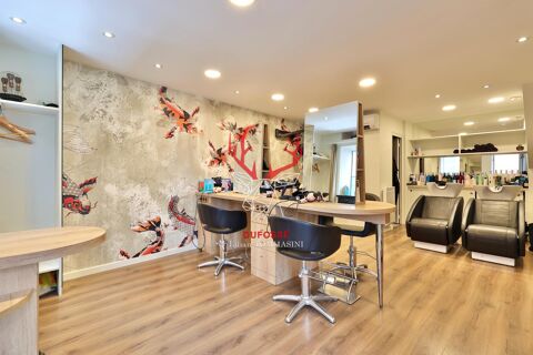 Merci de noter que le local est actuellement occup&eacute; p... 190000 69890 La tour-de-salvagny