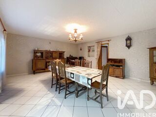 Maison à vendre 10 pièces 242 m²