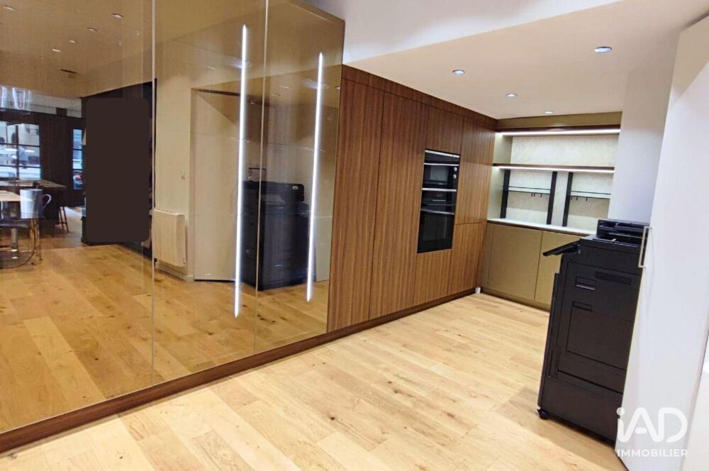 vente Autres - 70 m² Paris 7