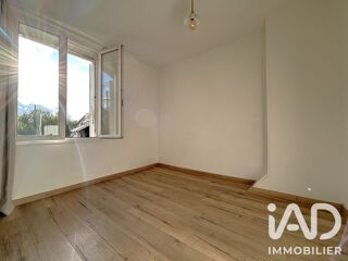  Appartement à louer 5 pièces 100 m²