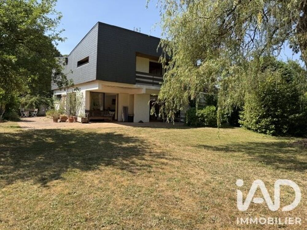 Vente Maison Vente Maison d'architecte 6 pièces Saint-sauveur-sur-École