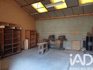  Immeuble � vendre 826 m�