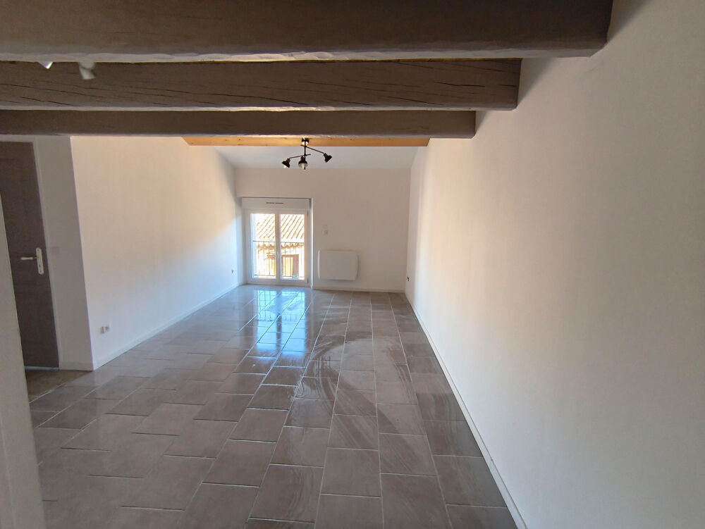 Location Appartement T2Bis sous préavis entièrement rénové en centre ville Cabasse