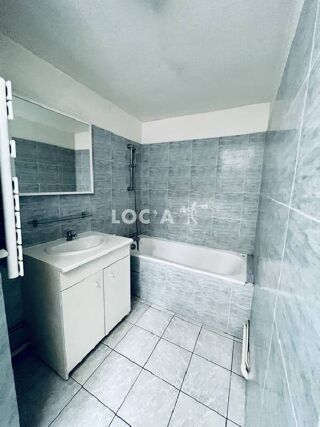  Appartement à louer 3 pièces 65 m²