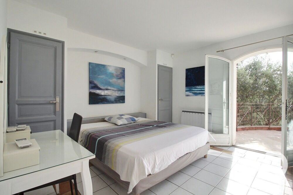 à vendre  Maison La Cadière-d'Azur (83740)