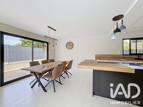   Vente Demeure 7 pièces Maison - 7 pièce(s) - 144 m²