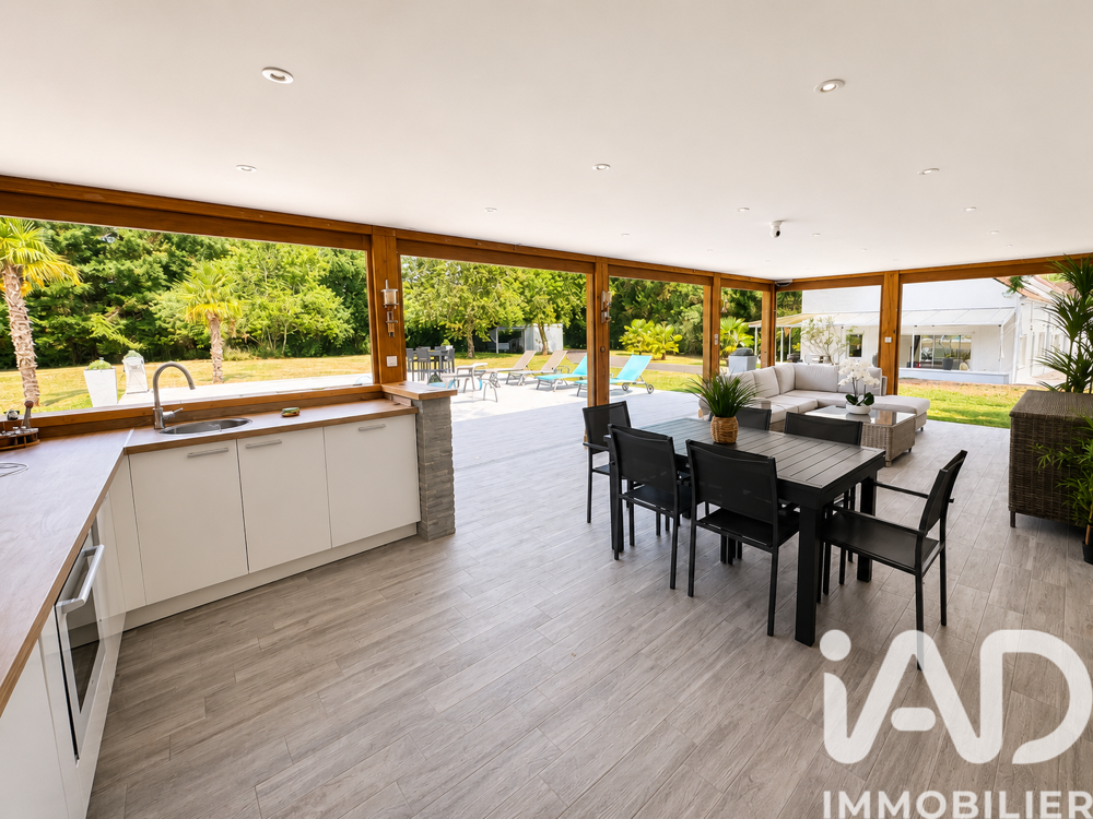 à vendre  Maison Villeneuve-sur-Yonne (89500)
