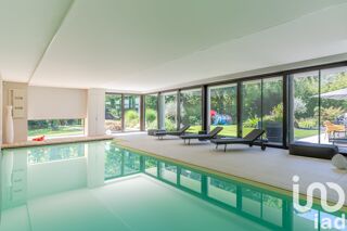  Maison à vendre 10 pièces 905 m²