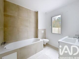 Maison 5 pièces 117 m² La celle-saint-cloud