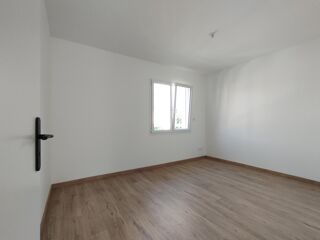  Maison à louer 4 pièces 118 m²