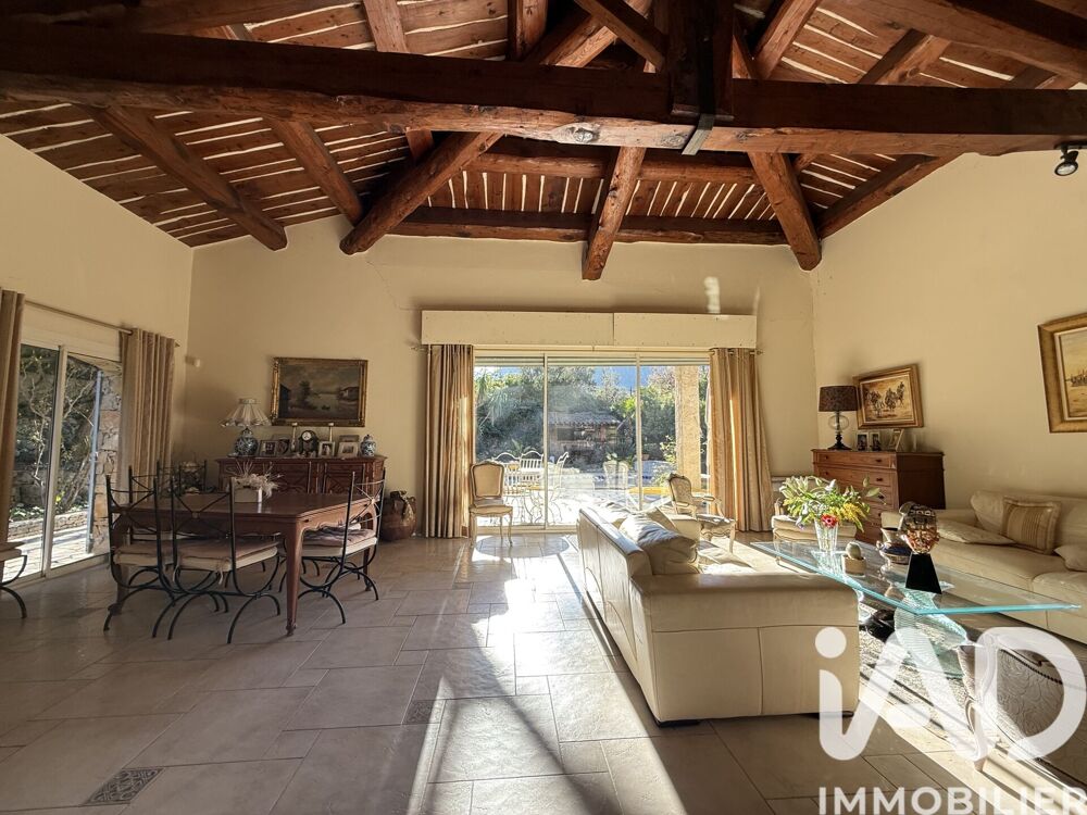 Vente Maison Vente Maison/villa 9 pièces Hyères