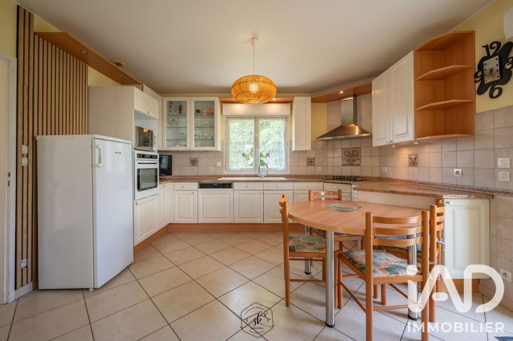 Vente Maison Vente Maison traditionnelle 7 pièces Villers-la-chèvre