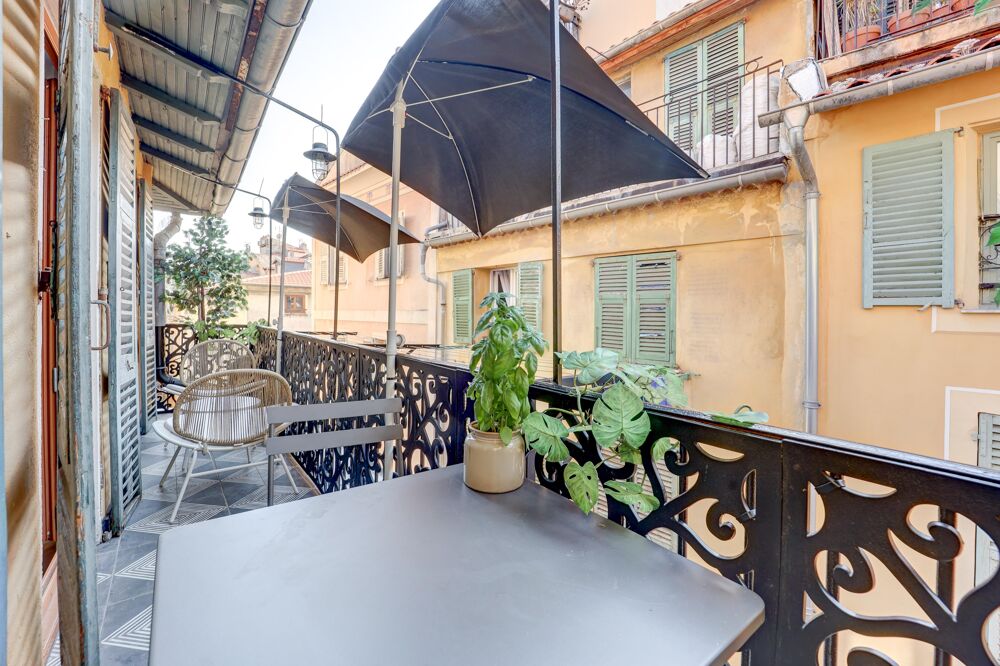 Vieux Nice- 3 pièces avec Balcon