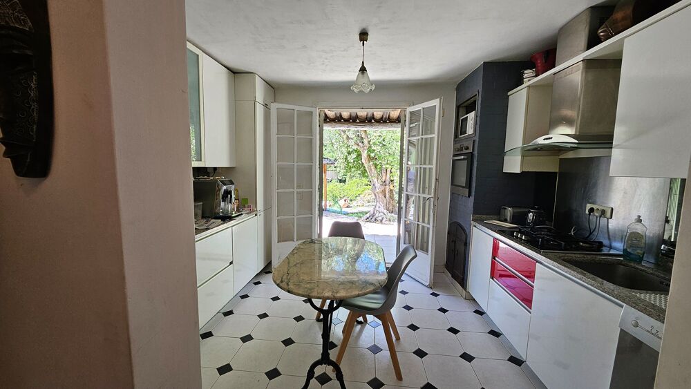 NICE (Rimiez) Maison de charme sur 2 565 m² de terrain paysager
