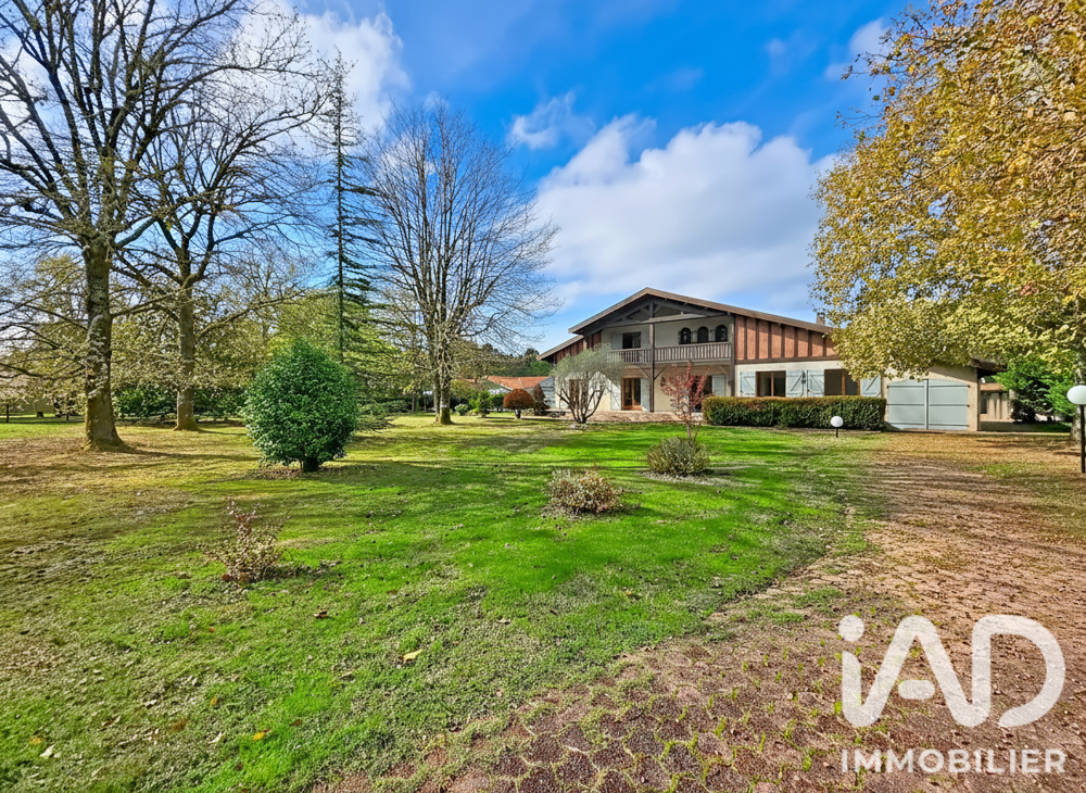 Vente Maison Vente Maison/villa 9 pièces Parentis-en-born