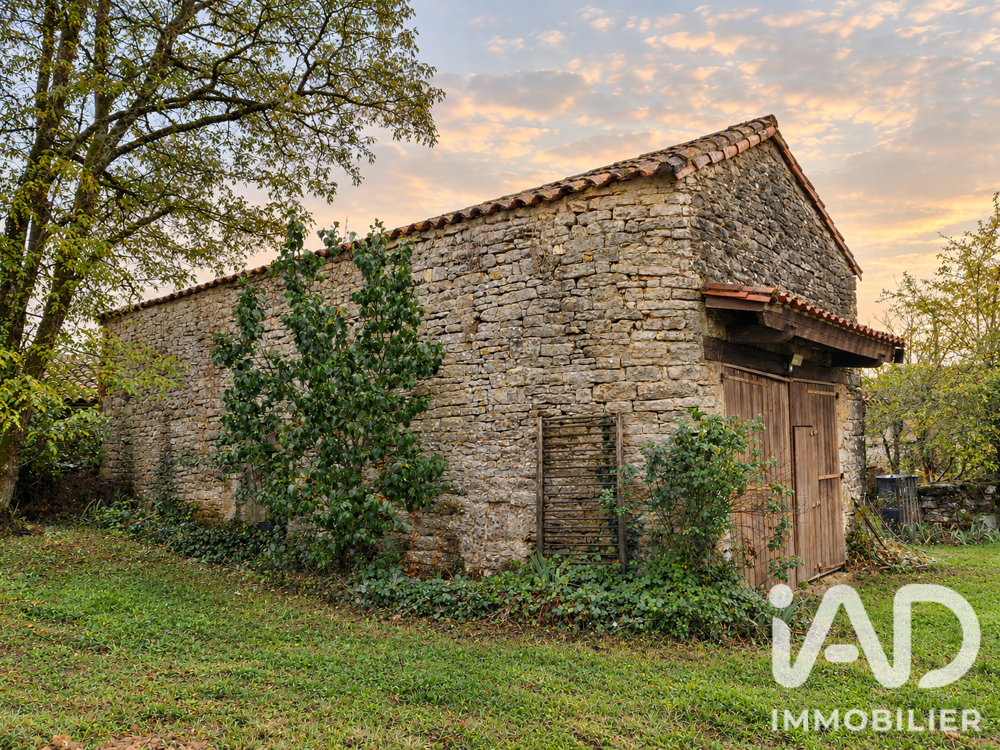 Vente Maison Vente Maison traditionnelle 7 pièces Saint-antonin-noble-val