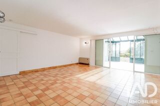  Maison à louer 7 pièces 148 m²