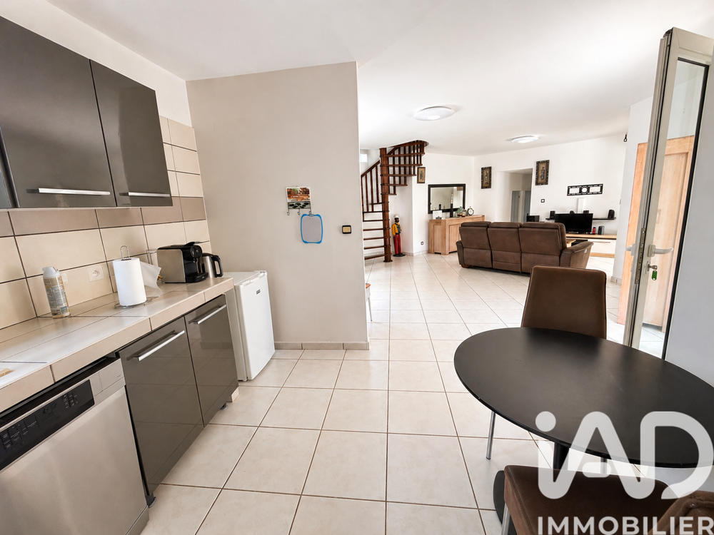 vente Maison - 5 pièce(s) - 205 m² Saint-Joseph (97480)