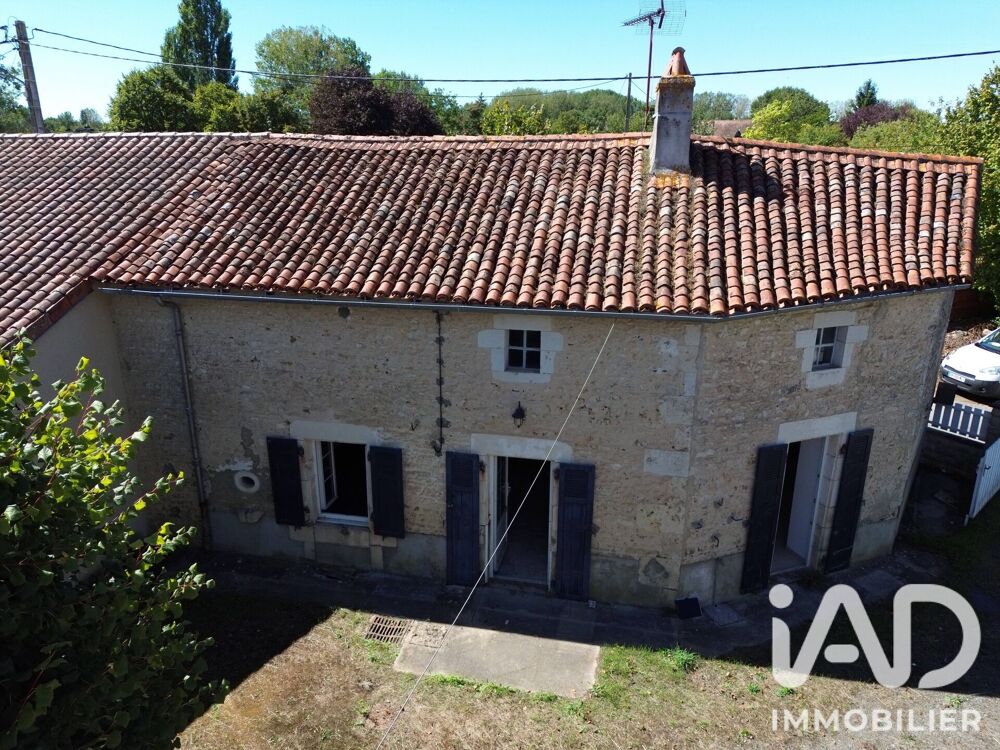 Vente Parking/Garage Vente Garage 180 m&sup2; Usson-du-poitou