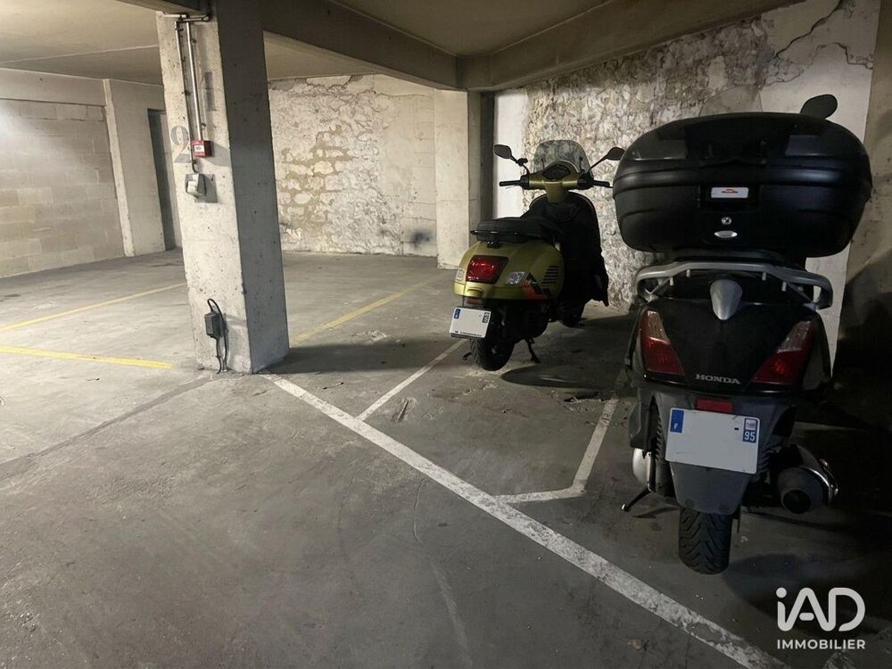 Location Parking/Garage Location Parking 5 m&sup2; Paris 15