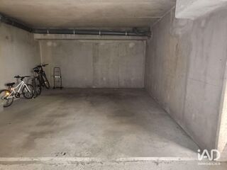  Parking / Garage à louer 20 m²