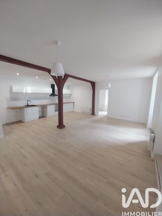  Appartement à louer 4 pièces 76 m²