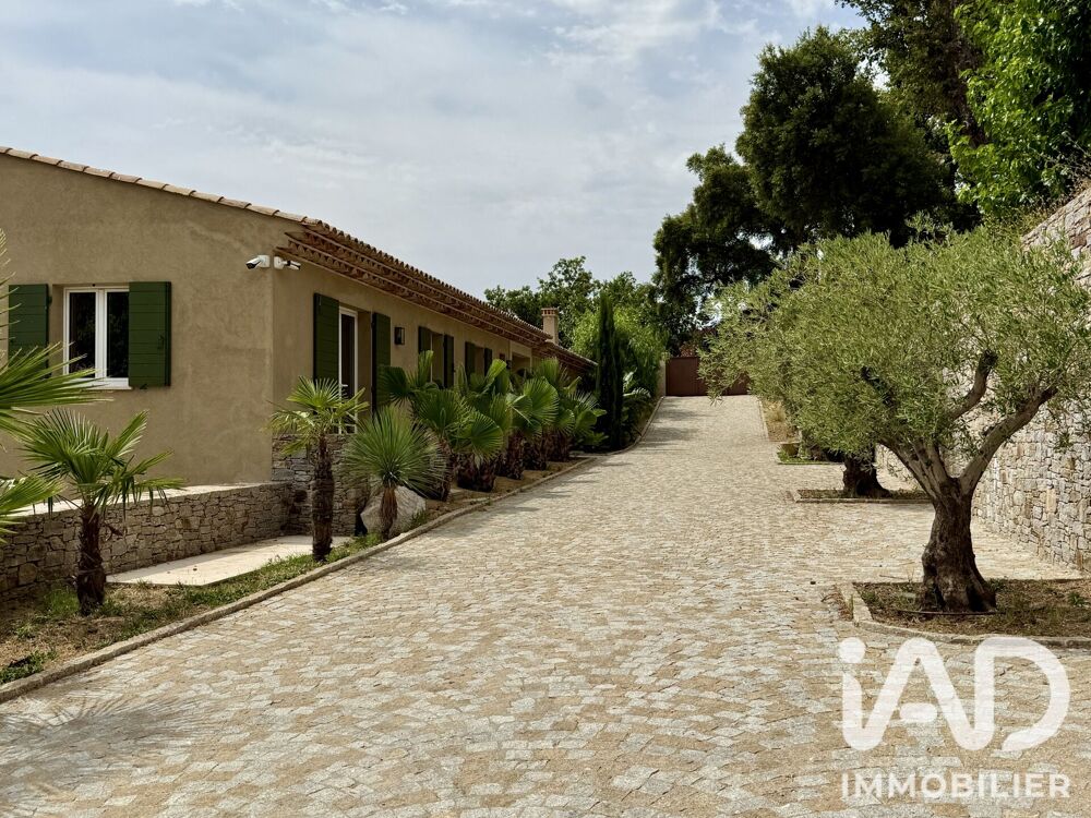 Vente Maison Vente Maison traditionnelle 10 pièces La garde-freinet