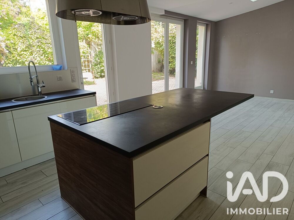 Vente Maison Vente Maison de ville 9 pièces La châtaigneraie