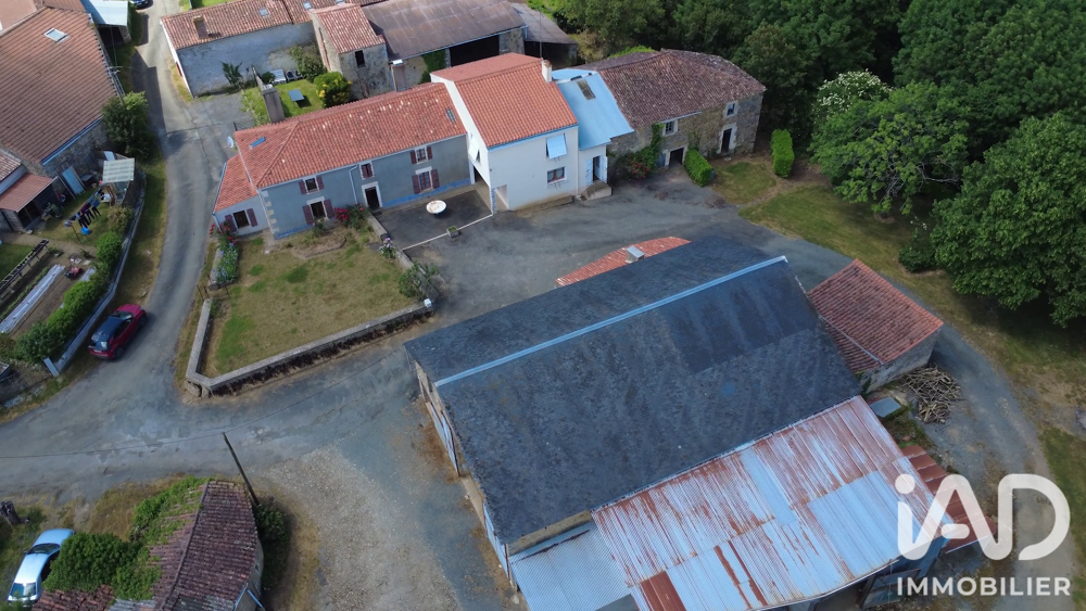 Vente Maison Vente Ferme 9 pièces L'hermenault