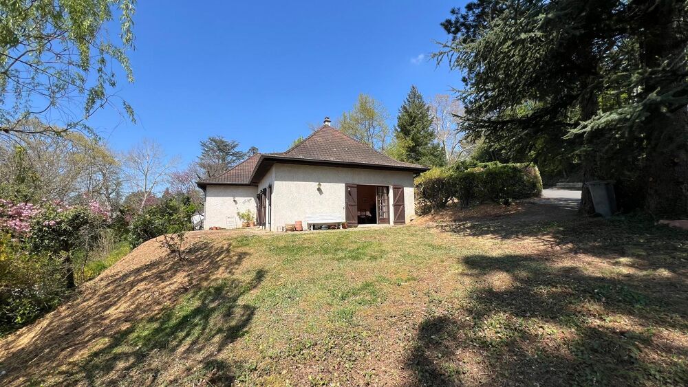 Villa spacieuse dans un domaine privé, à deux pas du cen....