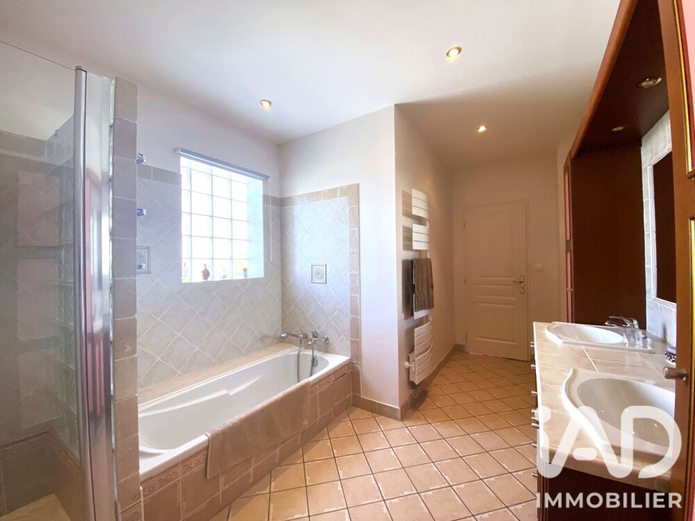 à vendre  Maison L'Isle-sur-la-Sorgue (84800)