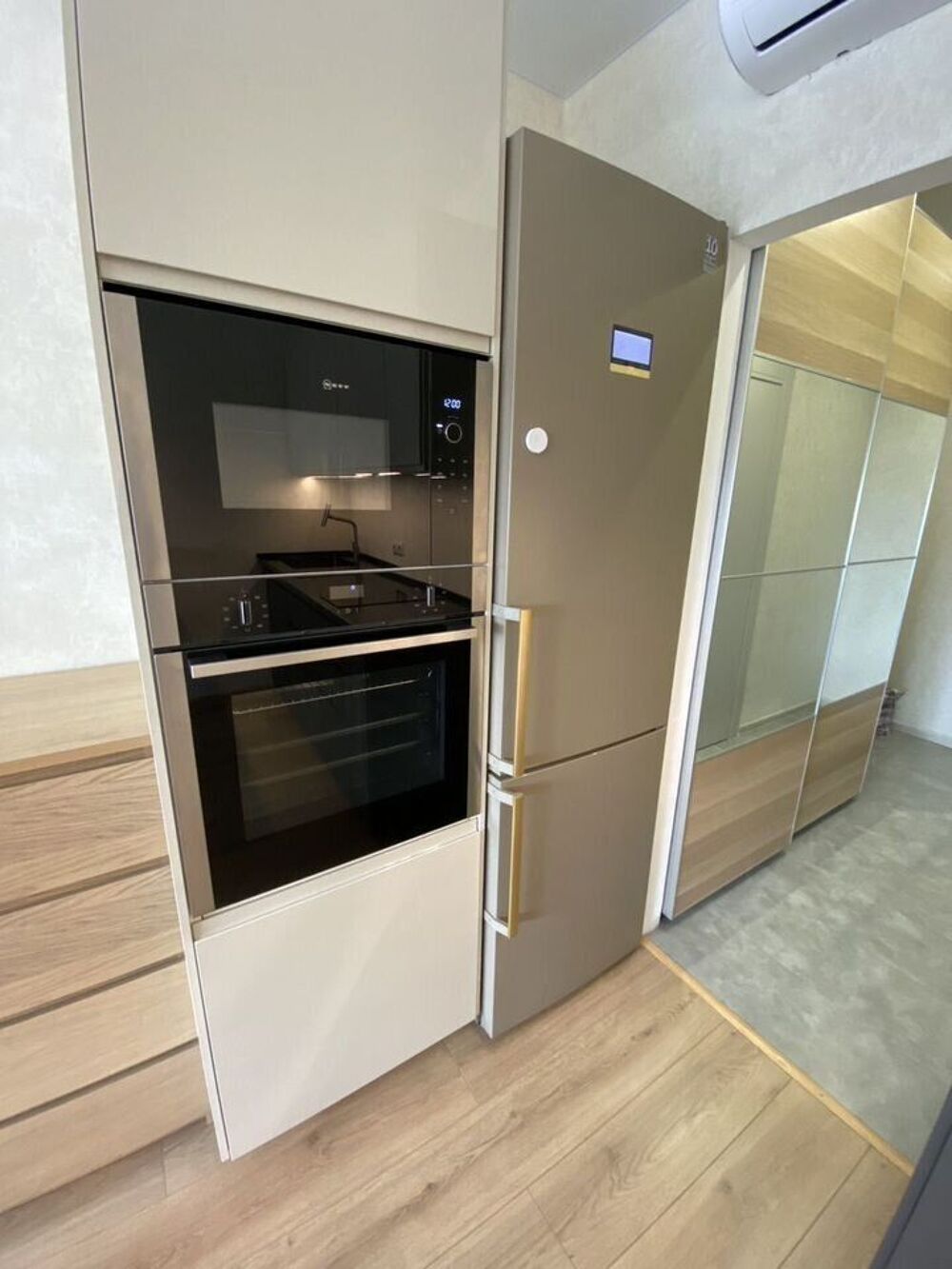 Location Appartement Studio meublé 24m² - paris 17e (rue des dames / metro villiers) Paris 17