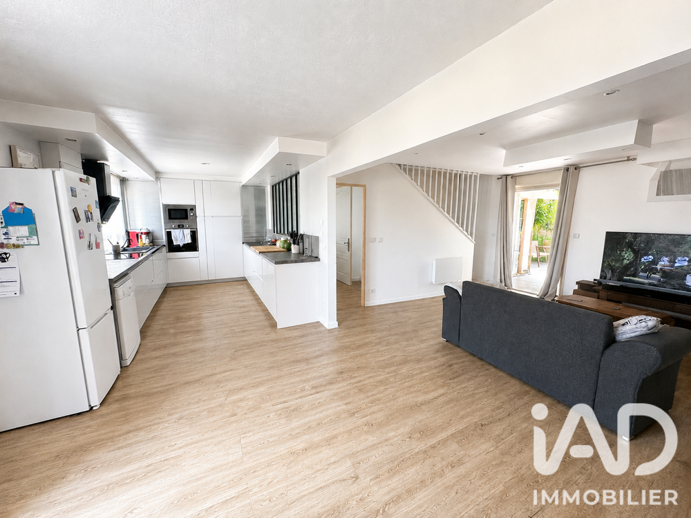 Vente Maison Vente Maison traditionnelle 8 pièces Nogent-l'artaud