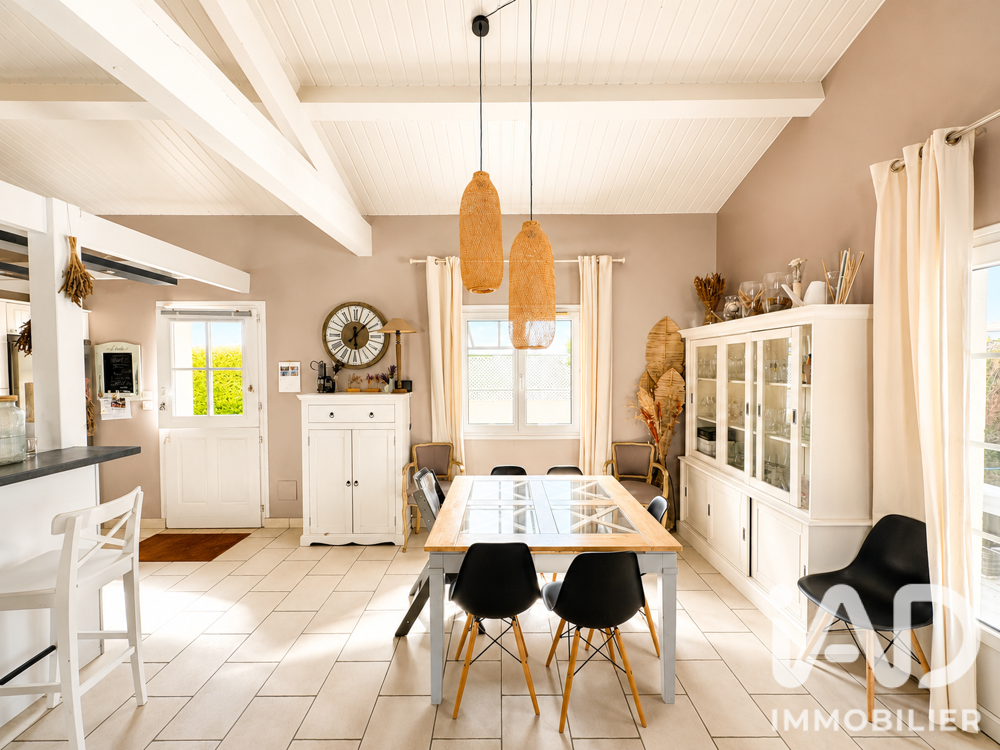 Vente Maison Vente Maison traditionnelle 6 pièces Saint-vivien