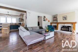  Maison à louer 9 pièces 175 m²