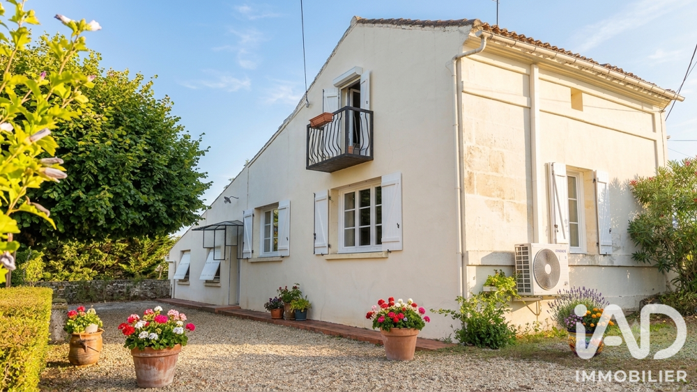 Vente Maison Vente Maison de village 4 pièces Saint-même-les-carrières