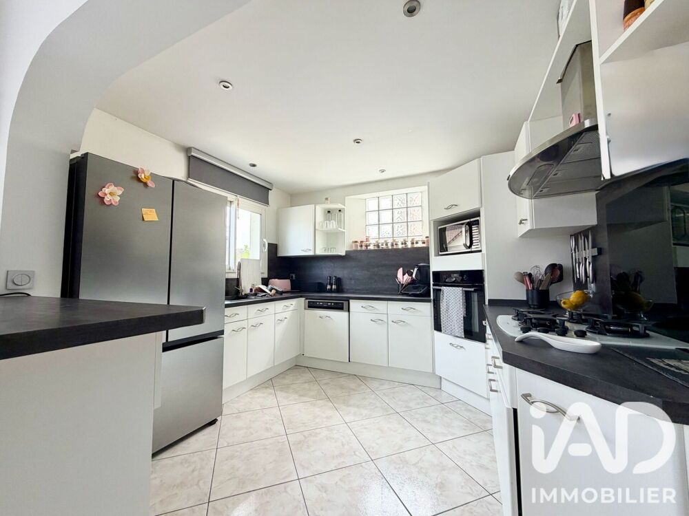vente Maison - 5 pièce(s) - 165 m² Ormesson-sur-Marne (94490)