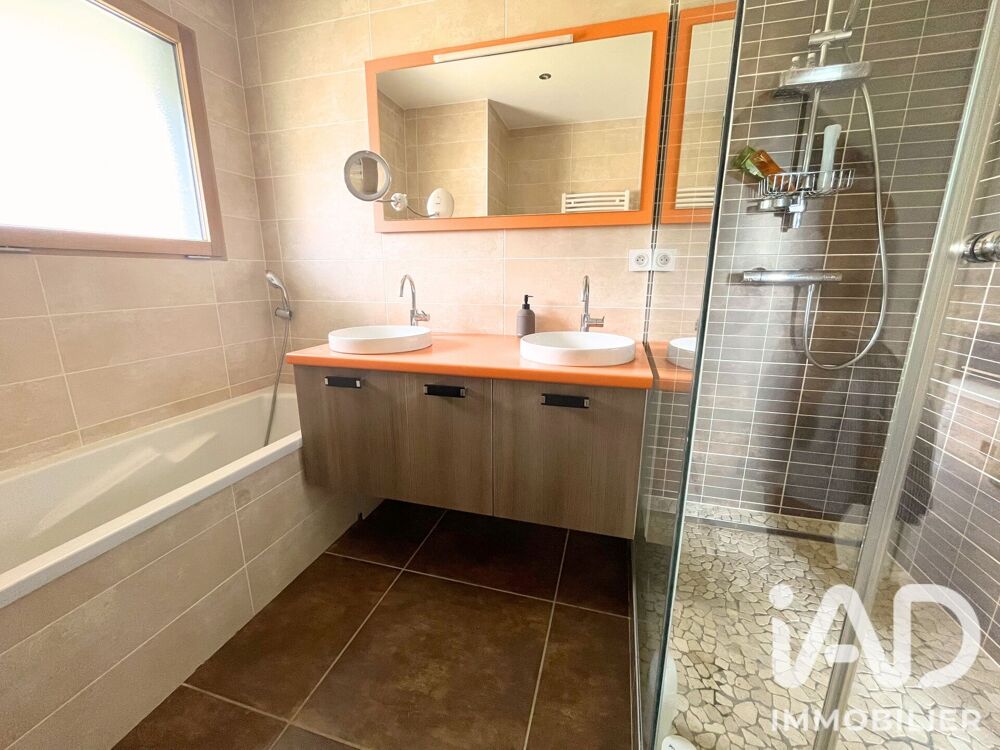 à vendre  Maison Divonne-les-Bains (01220)