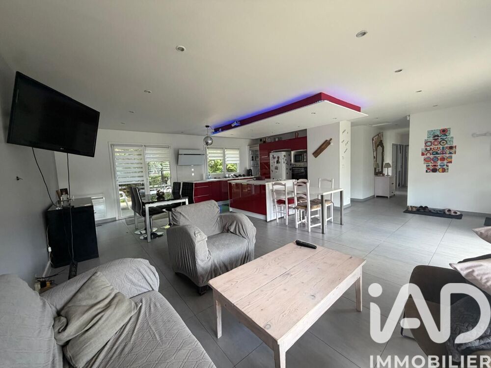 location Maison - 6 pièce(s) - 106 m² Sainte-Geneviève-des-Bois (91700)