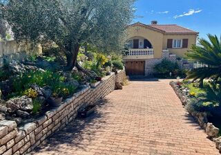  Maison � vendre 6 pi�ces 215 m�